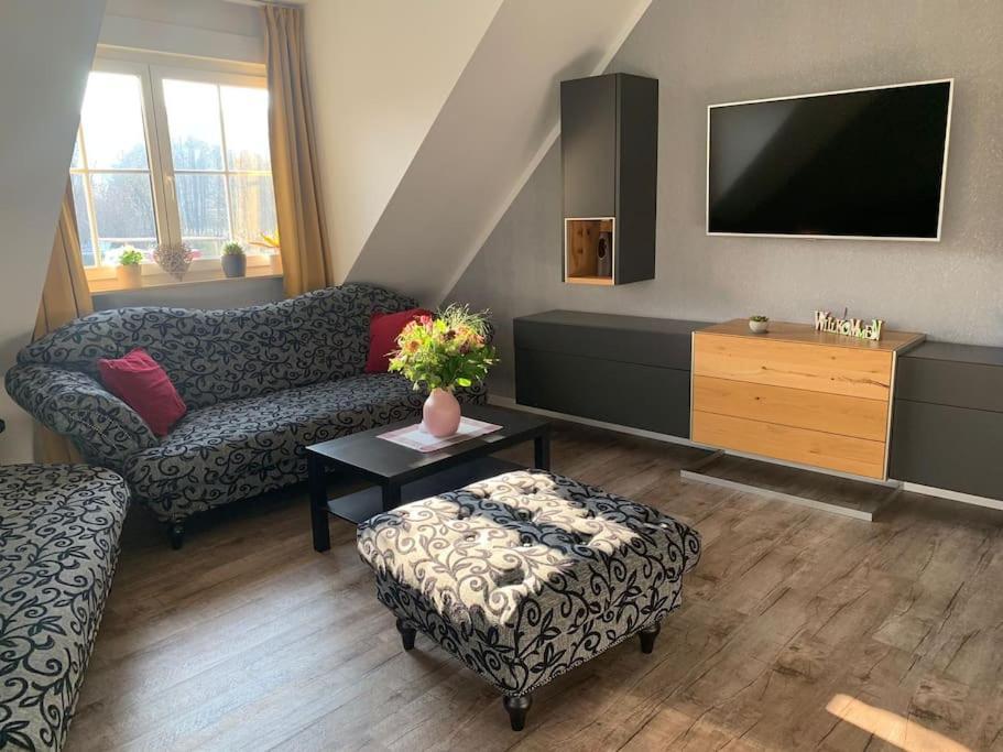 Ferienwohnung Fischer Mit E-Ladestation Direkt Am Haus Schwarzenberg  Esterno foto